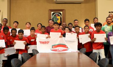 Feitos do time sub 13 do Palestra são celebrados na Câmara de Viçosa