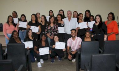 Prefeitura de Viçosa forma 26 mulheres em cursos de depilação e design de sobrancelhas