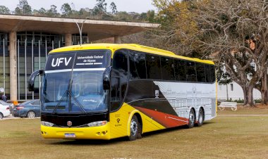 UFV recebe ônibus e caminhão doados pela Receita Federal
