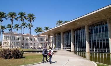 UFV promove palco aberto para estudantes no sábado