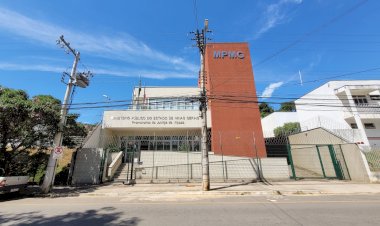 Ministério Público recomenda anulação de resolução que aumentou subsídio de vereadores em Viçosa