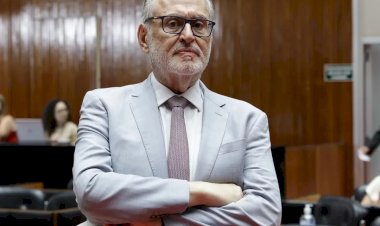 Roberto Andrade assume liderança da maioria na ALMG