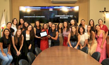 Casa das Mulheres celebra 15 anos e recebe homenagem da Câmara