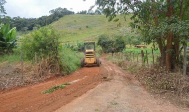 Estradas rurais de Viçosa seguem recebendo melhorias