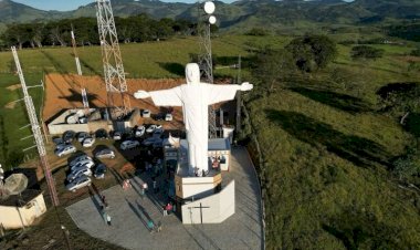 Guiricema promove caminhada coletiva até o Cristo Redentor municipal