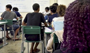 Nova lei busca prevenir agressões contra trabalhadores da educação em MG