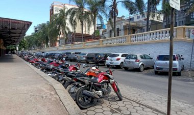 PMV restaura balaustrada da Bueno Brandão