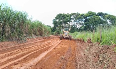 PMV realiza manutenção em estradas rurais após danos causados pela chuvas