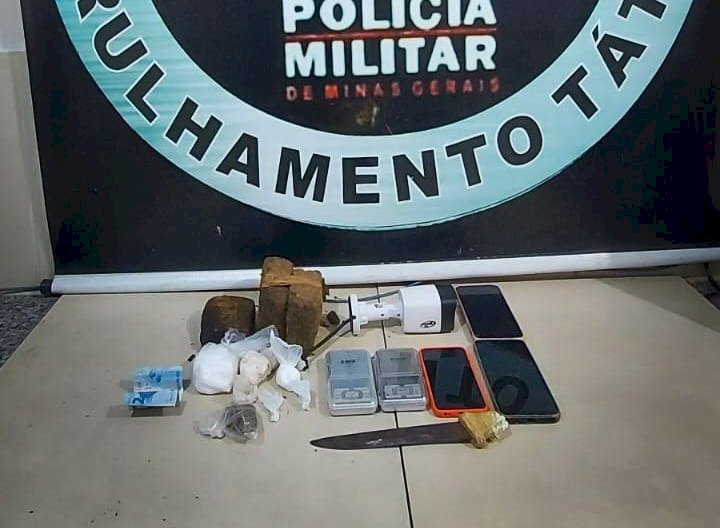 Polícia prende dois homens e apreende menor em operação contra tráfico de drogas em Viçosa