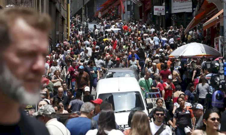 Brasil registra 212,6 milhões de habitantes em julho de 2024, diz IBGE