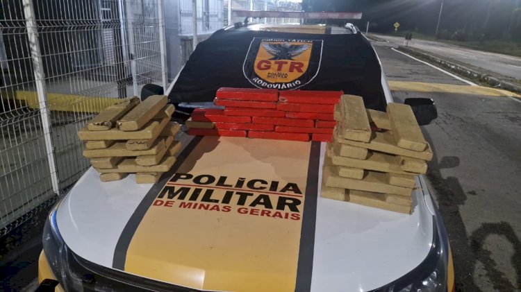 Trio é preso em Juiz de Fora transportando 45 barras de maconha para Viçosa