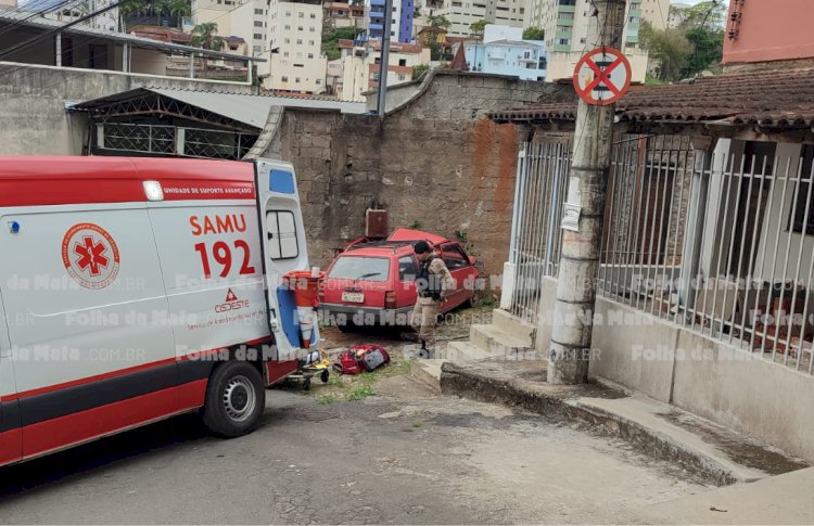 Motorista perde o controle e bate em muro no Morro do Cruzeiro, em Viçosa