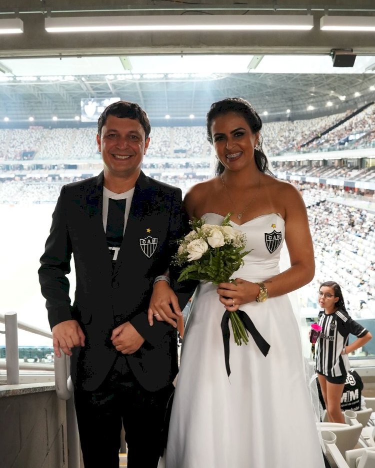 Viçosenses celebram casamento durante jogo do Atlético