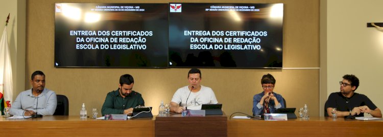 Certificados da Oficina de Redação são entregues na Câmara