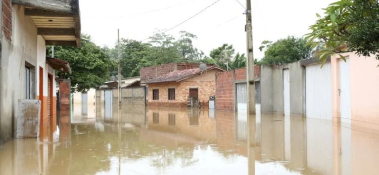 Campanha SOS Água ajuda população afetada pela chuvas ou secas em Minas Gerais