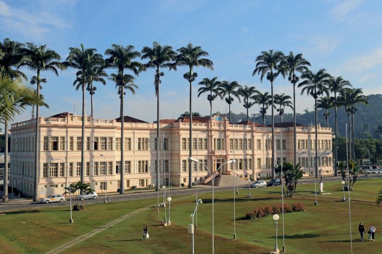 Concursos da UFV contemplam vagas para professores