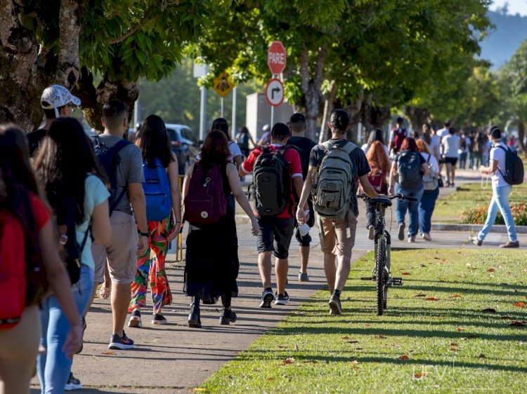 UFV retoma aulas nesta segunda-feira