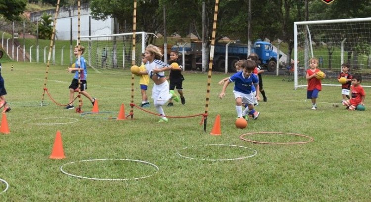 UFV Soccer Academy oferece bolsas gratuitas para crianças de Viçosa e região