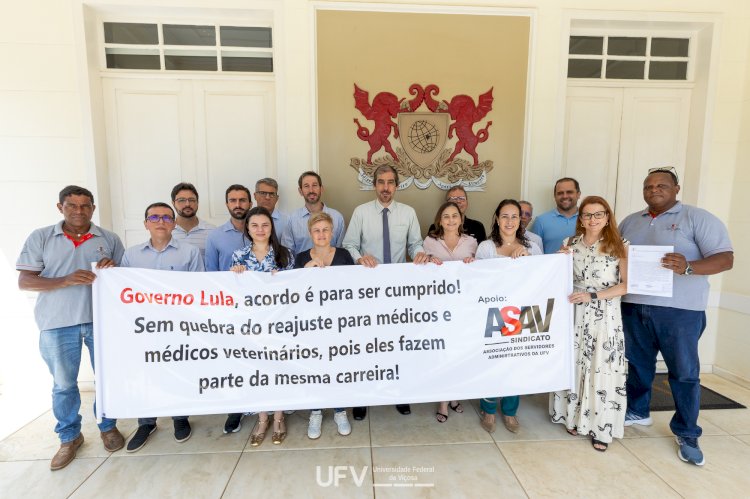 Servidores buscam apoio da UFV para reivindicar reajustes salariais