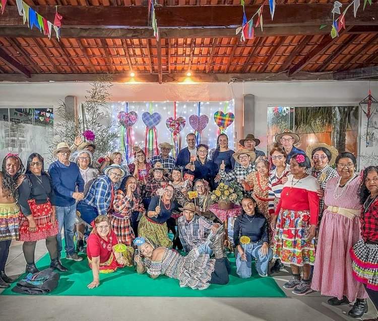 Paula Cândido foi palco do Arraiá da Terceira Idade
