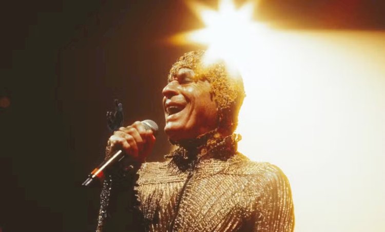 Juiz de Fora terá show de Ney Matogrosso em março de 2026