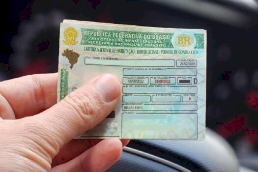 Lei prevê consulta ao banco criminal antes da emissão ou renovação da CNH