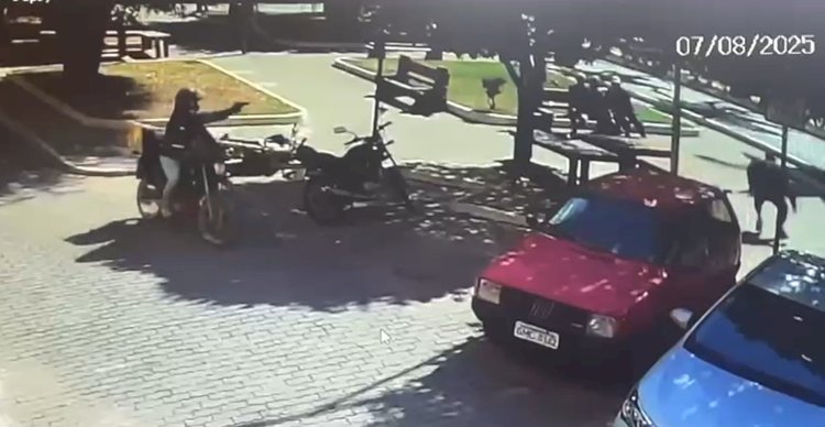 Homem é morto a tiros no centro de Ervália