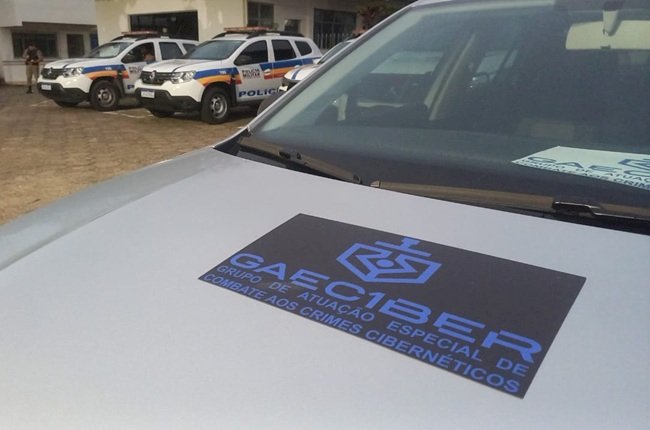 Homem é preso em Ubá durante operação contra fraudes em falsas peneiras de futebol