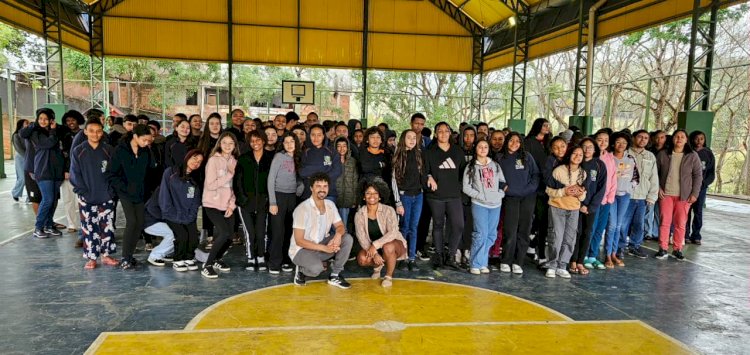 Projeto Periferia em Cena leva dança contemporânea a cidades de Minas Gerais