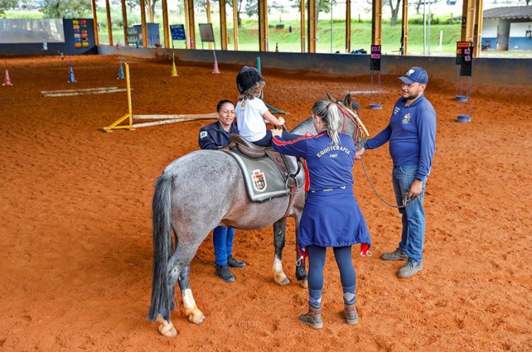 Viçosa inicia serviço de equoterapia para crianças atípicas da rede municipal