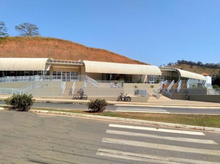 Paralisação de funcionários interrompe atendimento no RU 2 da UFV