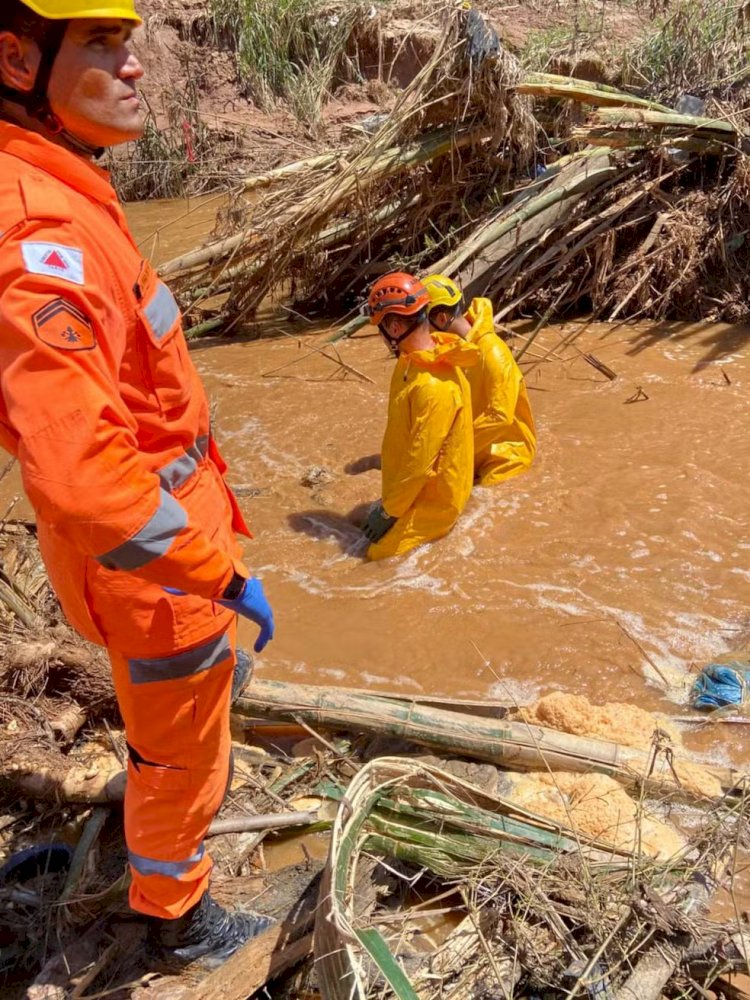 Após 22 dias de buscas, Bombeiros localizam última vítima de enchente em Ubá