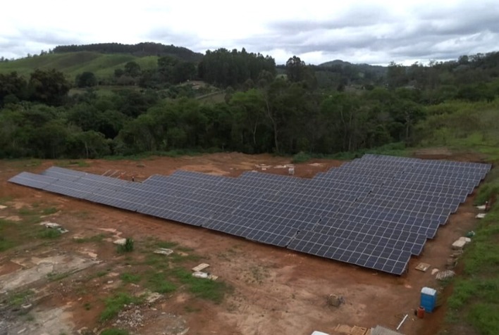 Usinas fotovoltaicas são instaladas na UFV