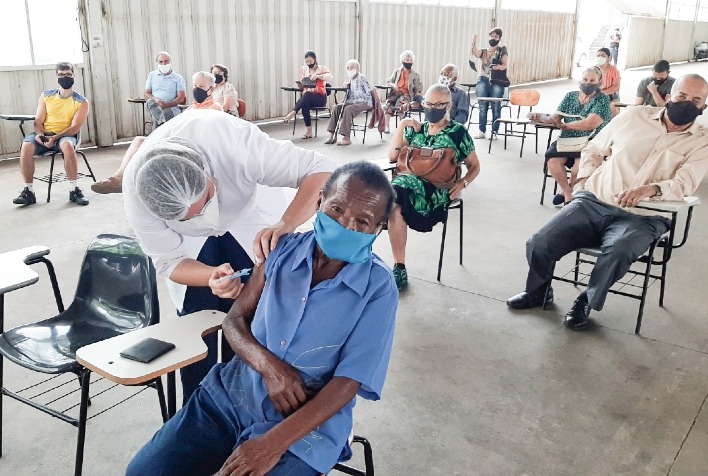 Vacinação contra a Covid-19 é interrompida em Viçosa