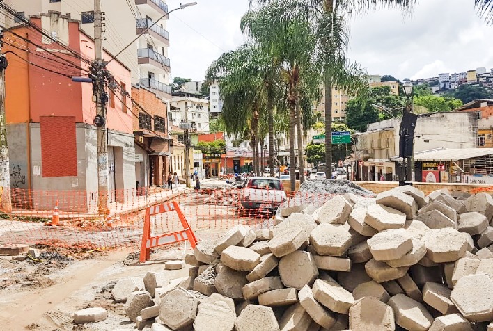 Novos bloquetes para a Bueno Brandão