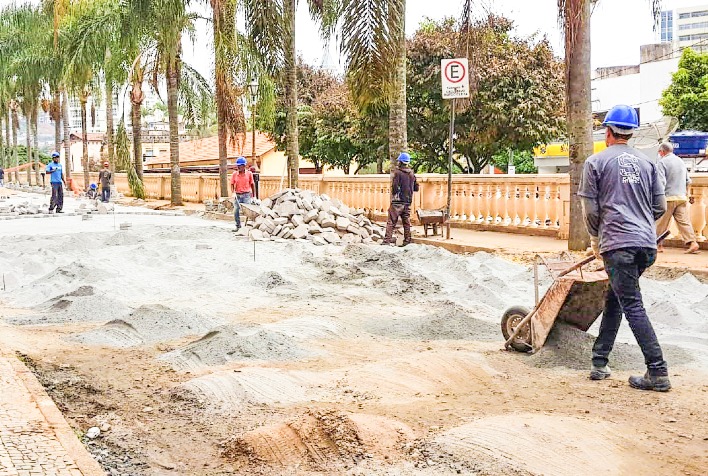 PMV promete entregar obra da avenida Bueno Brandão na segunda-feira, 5