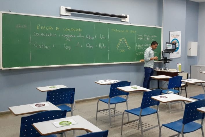 Coes aprova protocolos para a retomada de aulas, eventos e entretenimento em Viçosa