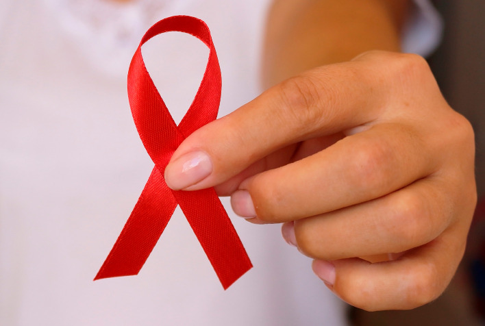 Campanha “dezembro vermelho” incentiva ações de prevenção contra infecções sexualmente transmissíveis