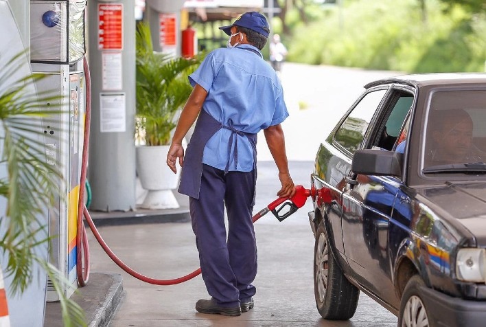 Petrobras aumenta preço de venda de gasolina para as distribuidoras