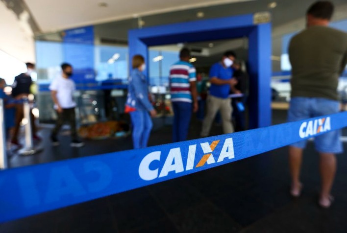 Caixa começa a pagar nesta quarta (15) o abono salarial de 2021