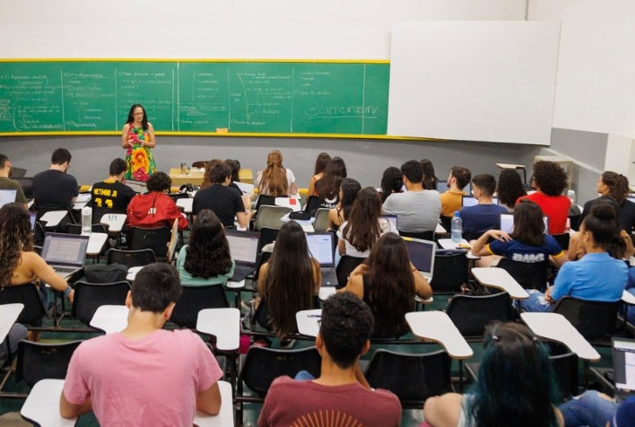 UFV é contemplada com mais de 350 bolsas do MEC para melhoria da formação inicial de professores