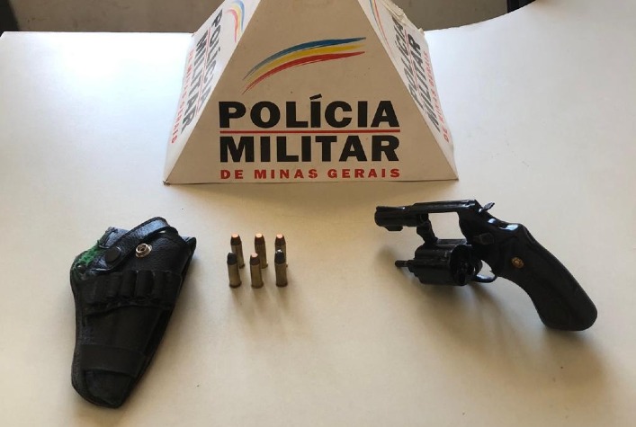 PM apreende arma de fogo em Ervália