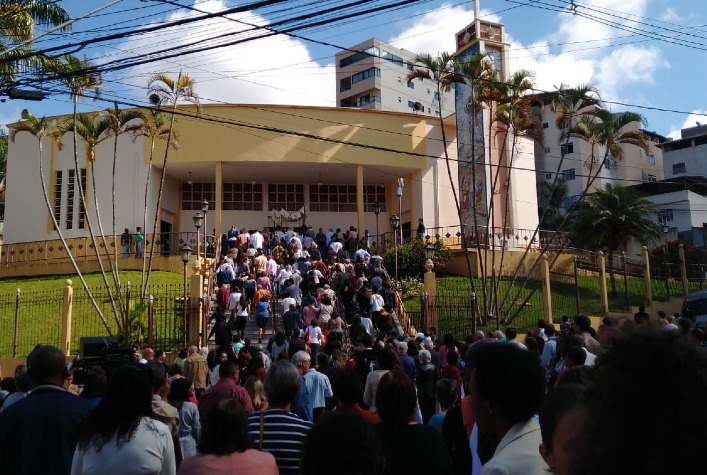 Corpus Christi: a fé colore os caminhos