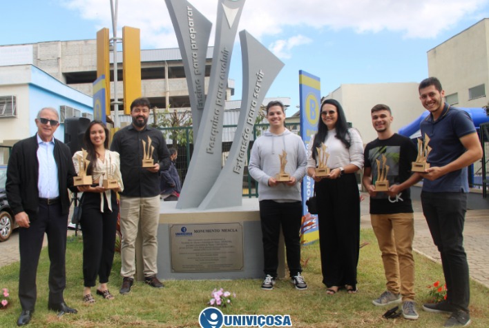 Univiçosa inaugura monumento em homenagem ao título de Centro Universitário