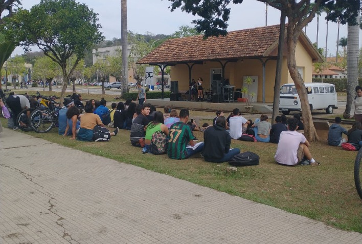 UFV: Projeto Quinta Cultural recebe banda Hydra