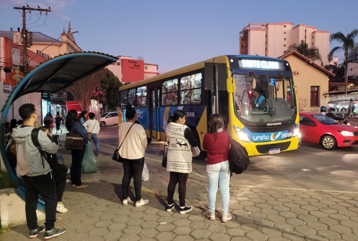 Reajuste da tarifa do transporte coletivo para R$ 3,50 passa a valer a partir de hoje