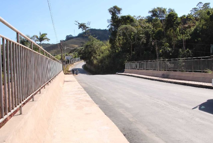 Prefeitura inaugura ponte reconstruída em Silvestre