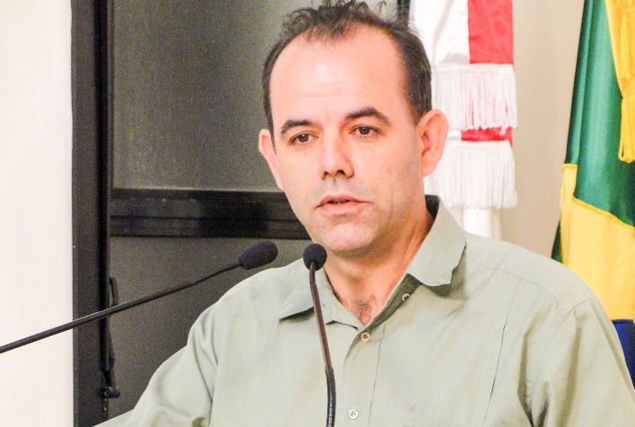 Marcos Nunes é exonerado do Saae e assume Secretaria de Educação
