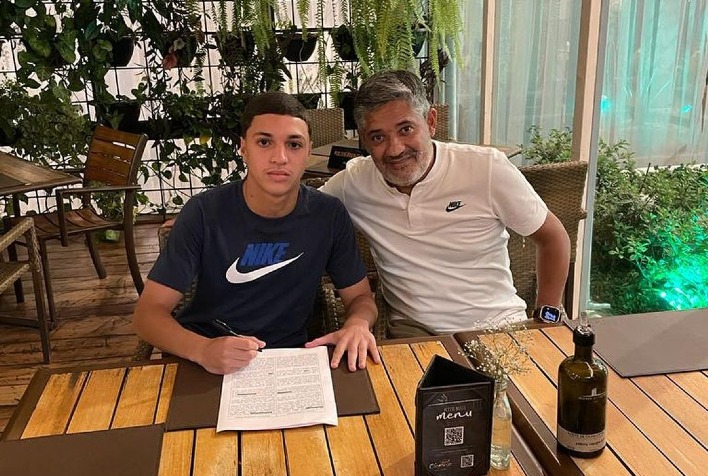 Viçosense, atleta do Galo e da Seleção, assina contrato com a Nike