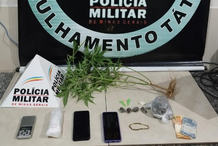 Dupla é presa por tráfico de drogas em Viçosa